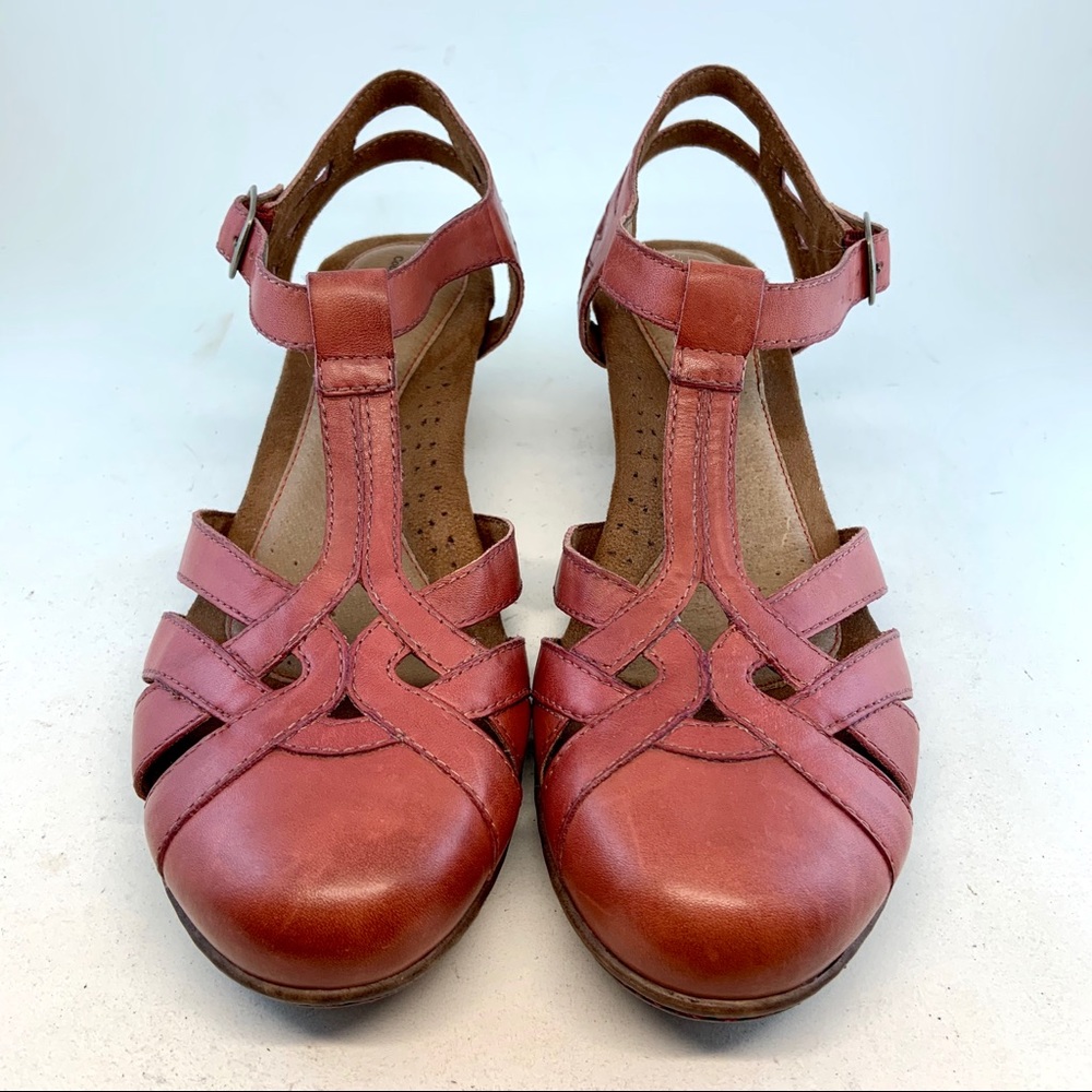 ⚡️SOLD Cobb Hill Aubrey T-Strap Heeled Sandals - Picture 2 of 11